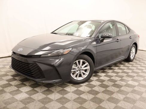 Used 2025 Toyota Camry LE FWD image 1