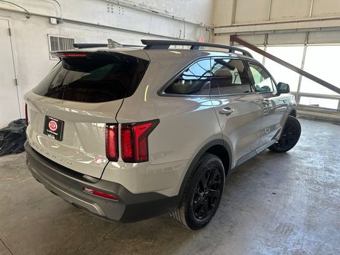 Used 2022 Kia Sorento S w/ Panoramic Sunroof Package AWD/4WD image 5