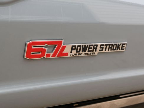 Used 2026 Ford F350 Platinum w/ Platinum Plus Package image 11