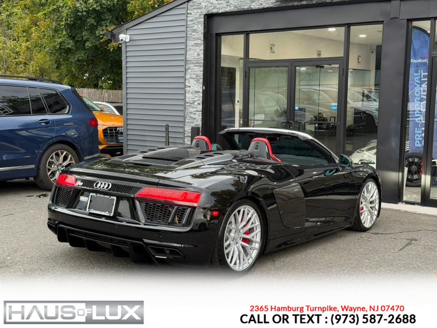 Used 2017 Audi R8 V10 w/ Carbon Exterior Package AWD/4WD image 28