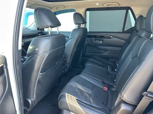 Used 2023 Honda Pilot Touring image 11