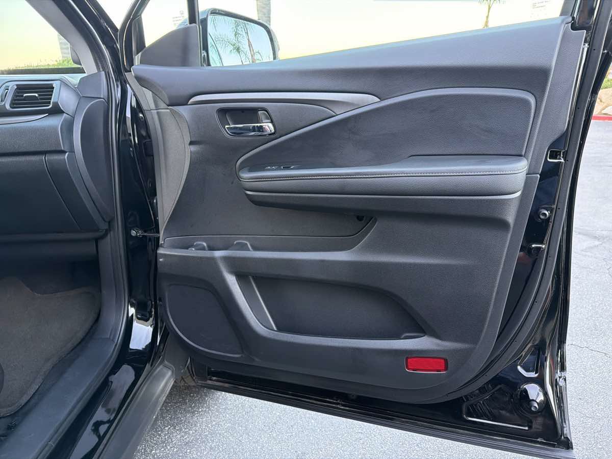 Used 2023 Honda Ridgeline Sport image 34