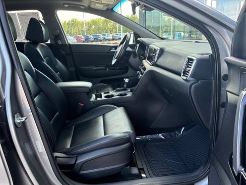 Used 2022 Kia Sportage EX AWD/4WD image 17