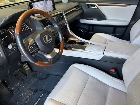 Used 2020 Lexus RX 350L Premium w/ Premium Package AWD/4WD image 11