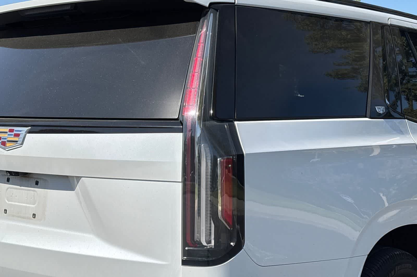 Used 2021 Cadillac Escalade Sport w/ Driver Assist Tech Package AWD/4WD image 13