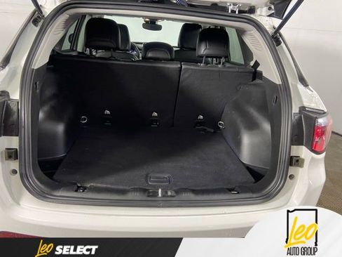 Used 2022 Jeep Compass Latitude AWD/4WD image 10