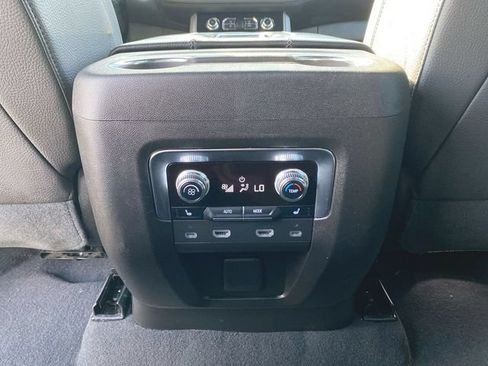 Used 2023 GMC Yukon XL Denali w/ Denali Reserve Package AWD/4WD image 22
