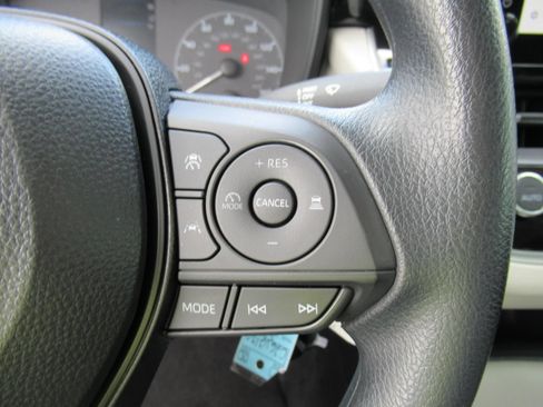 Used 2025 Toyota Corolla LE FWD image 23