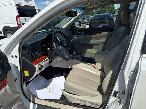 Used 2012 Subaru Outback 2.5i Limited w/ Moonroof Pkg AWD/4WD image 23