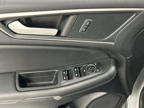 Used 2024 Ford Edge SEL AWD/4WD image 11