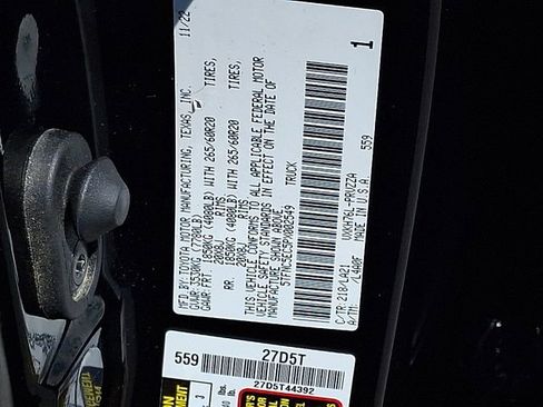Used 2023 Toyota Tundra Platinum w/ Advanced Package AWD/4WD image 32