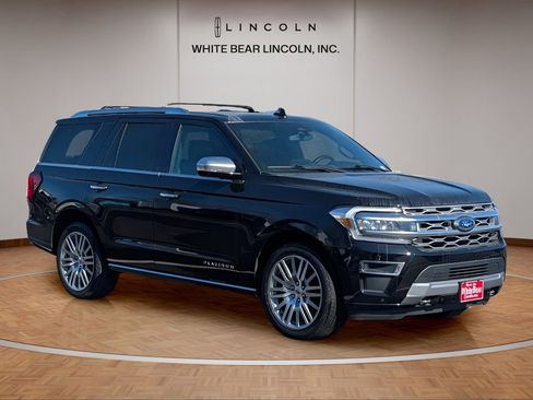 Used 2023 Ford Expedition Platinum image 4