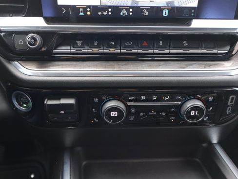 Certified 2024 Chevrolet Silverado 2500 LTZ w/ LTZ Plus Package image 30