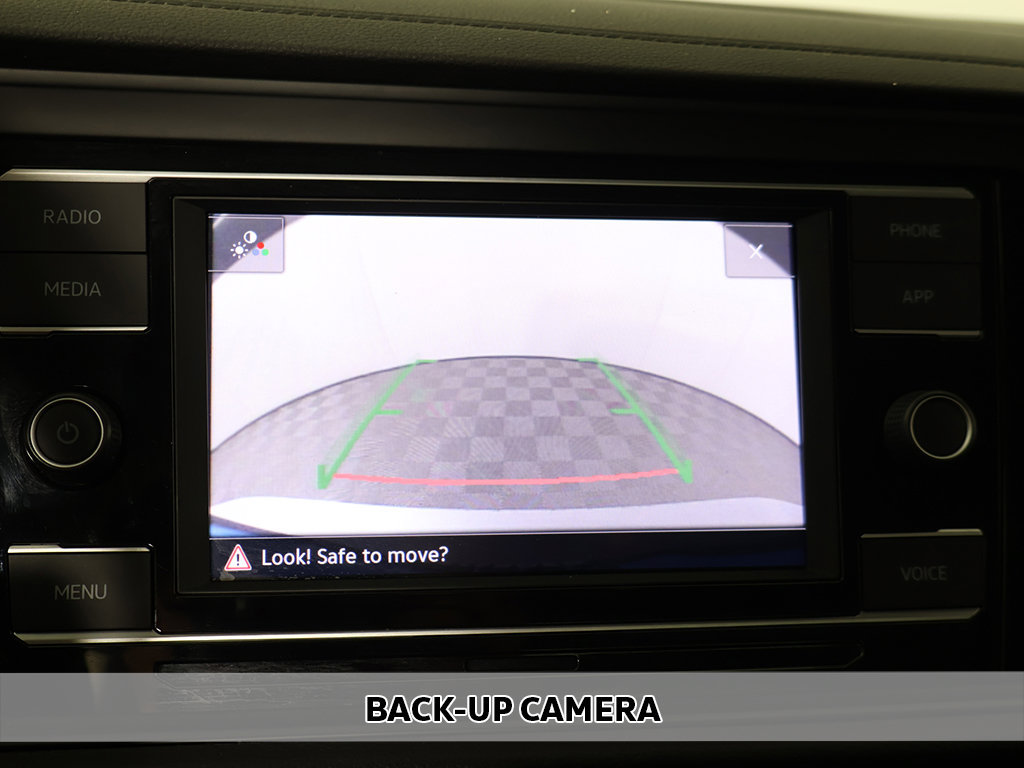 Used 2023 Volkswagen Jetta SE FWD image 4