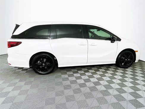 Used 2024 Honda Odyssey Sport image 10