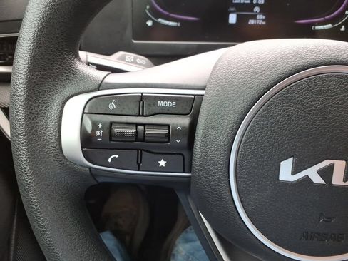 Used 2023 Kia Sportage LX FWD image 19