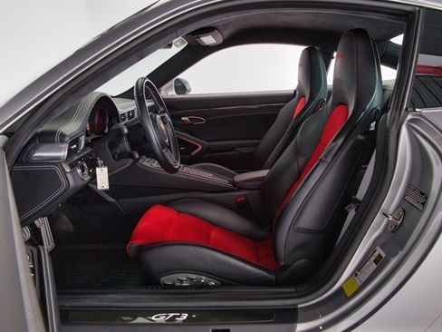 Used 2019 Porsche 911 GT3 image 19