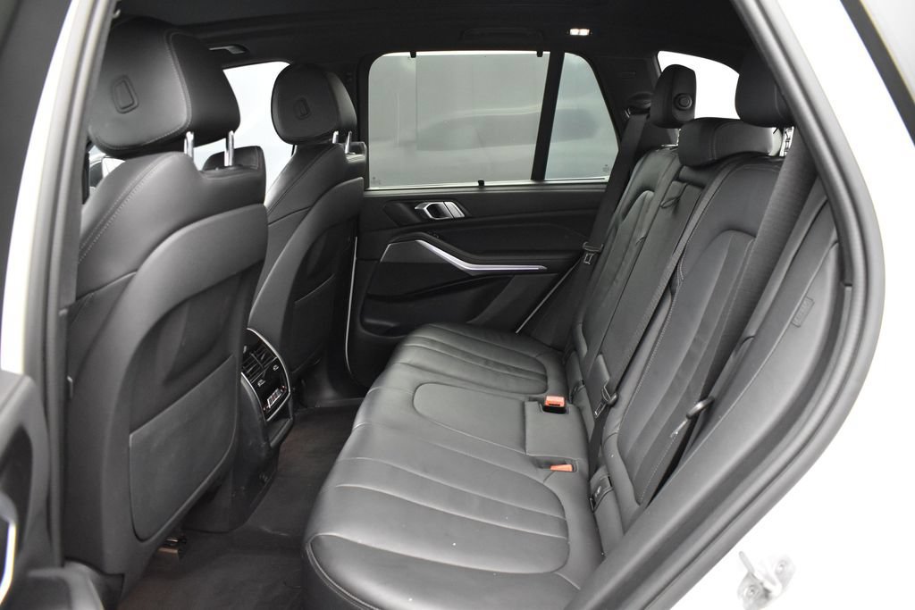 Used 2022 BMW X5 xDrive40i AWD/4WD image 12
