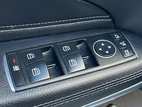 Used 2017 Mercedes-Benz GLS 550 4MATIC image 12