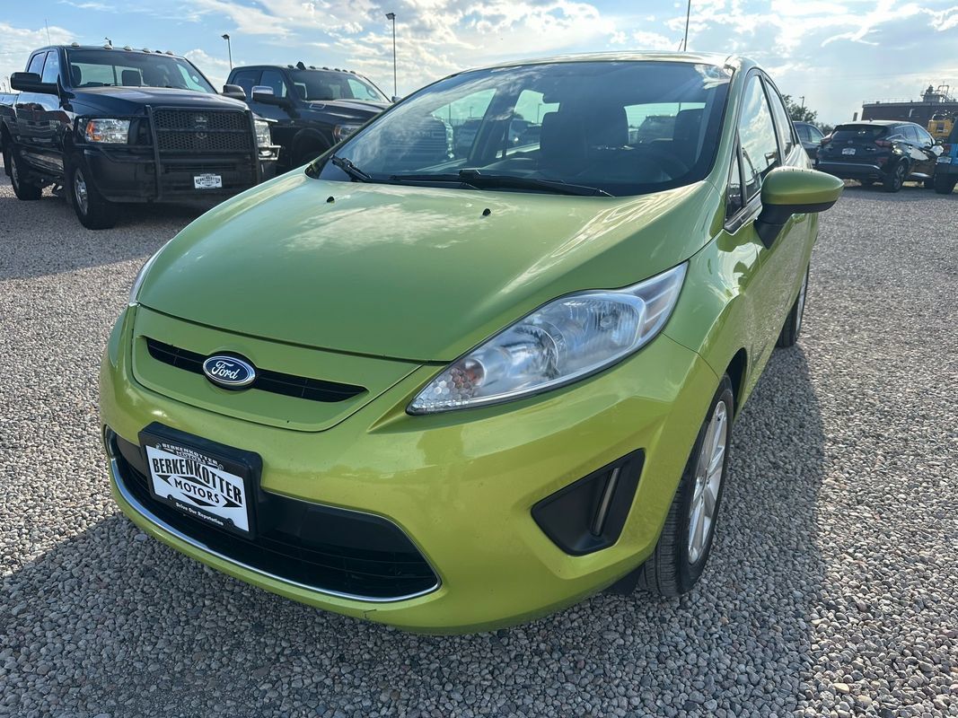 Used 2011 Ford Fiesta SE w/ 203A Rapid Spec Order Code FWD image 4