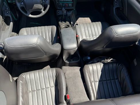 Used 2000 Chevrolet Camaro Z28 w/ SS Performance/Appearance Pkg image 11