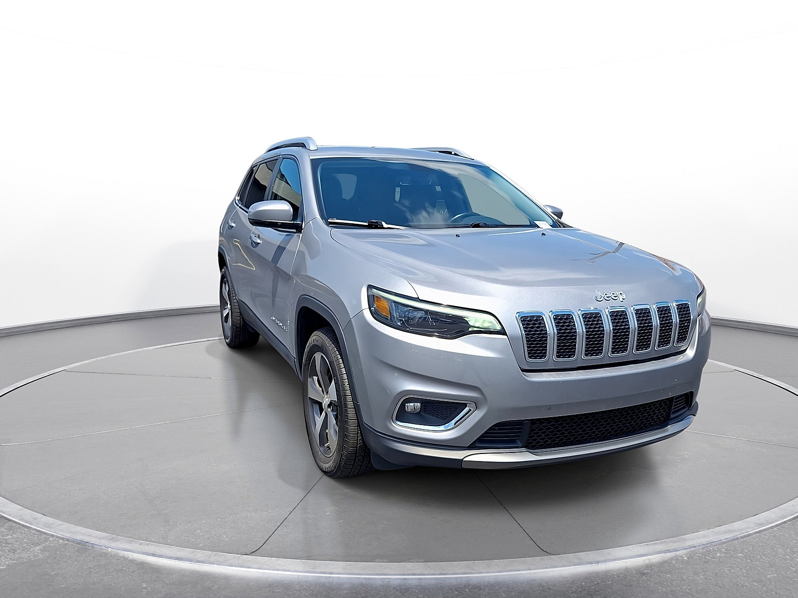 Used 2020 Jeep Cherokee Limited AWD/4WD image 2