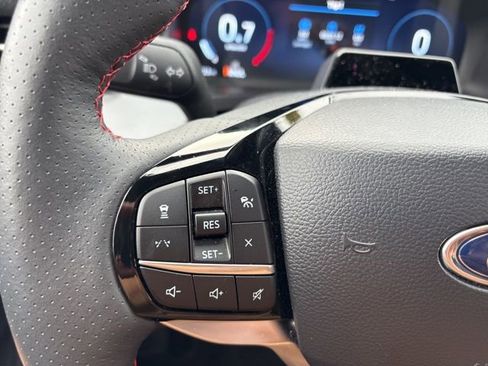 Used 2025 Ford Explorer ST-Line image 21