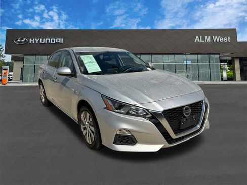 Used 2019 Nissan Altima 2.5 S image 3