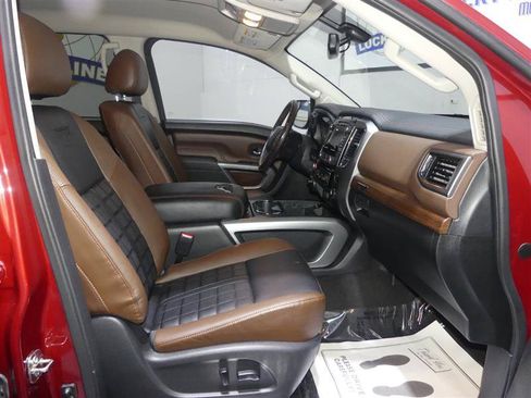 Used 2019 Nissan Titan Platinum Reserve AWD/4WD image 22