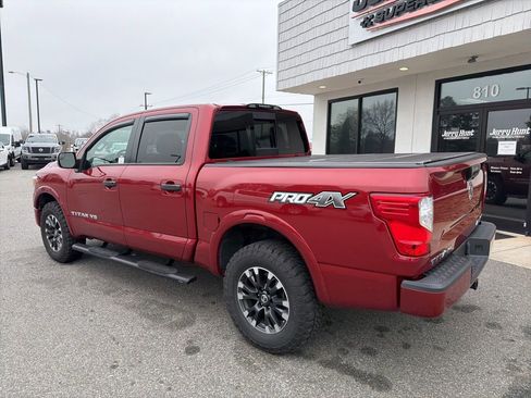 Used 2019 Nissan Titan PRO-4X image 6
