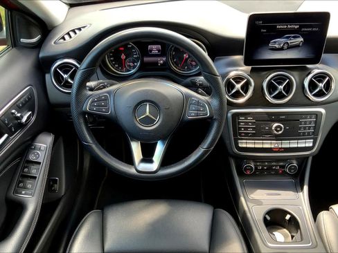 Used 2020 Mercedes-Benz GLA 250 4MATIC image 6