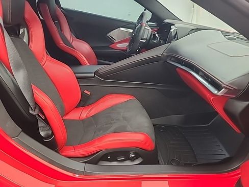 Used 2023 Chevrolet Corvette Stingray Premium Cpe w/ Z51 Performance Package RWD image 19