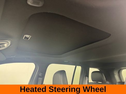 Used 2025 Jeep Grand Cherokee Altitude AWD/4WD image 15