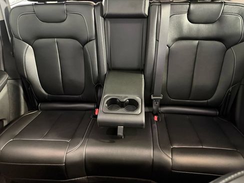 Used 2024 Jeep Grand Cherokee Limited 4xe AWD/4WD image 19