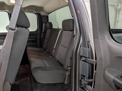 Used 2011 Chevrolet Silverado 2500 LT AWD/4WD image 13
