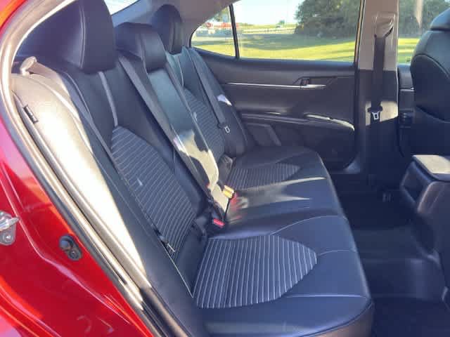 Used 2020 Toyota Camry SE w/ Convenience Package FWD image 14
