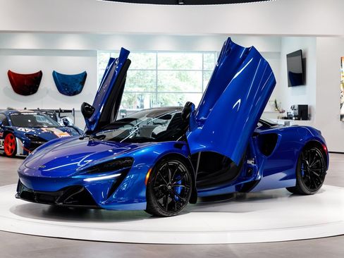 New 2026 McLaren Artura Spider RWD image 42