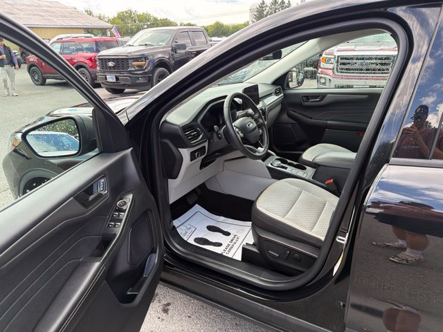 Used 2023 Ford Escape Active AWD/4WD image 18