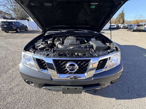 Used 2012 Nissan Frontier SV image 41