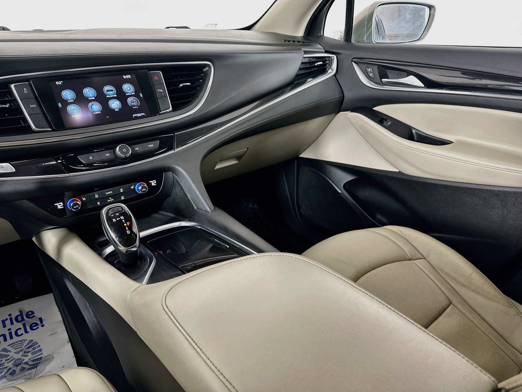 Used 2019 Buick Enclave Essence AWD/4WD image 21