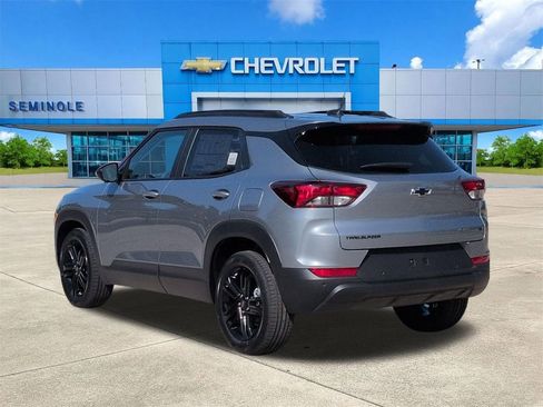 New 2026 Chevrolet TrailBlazer LT w/ Midnight Edition FWD image 3