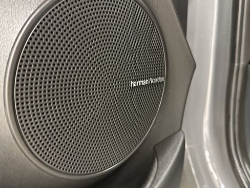 Used 2023 Hyundai Kona Limited image 4