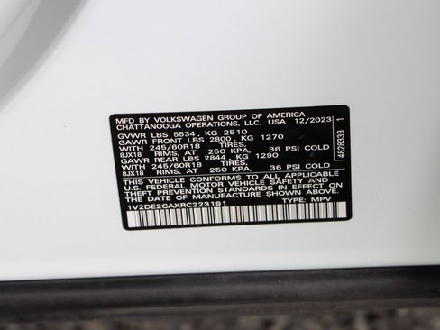Used 2024 Volkswagen Atlas Cross Sport SE FWD image 30