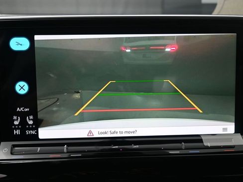 New 2026 Volkswagen Atlas SE FWD image 12