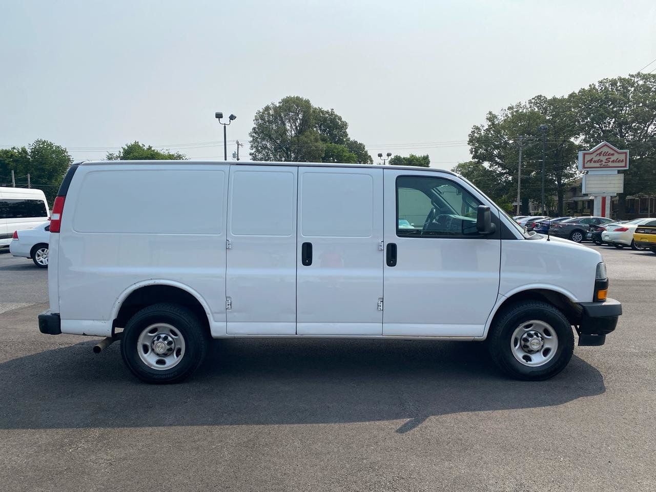Used 2020 Chevrolet Express 2500 w/ Driver Convenience Package RWD image 6