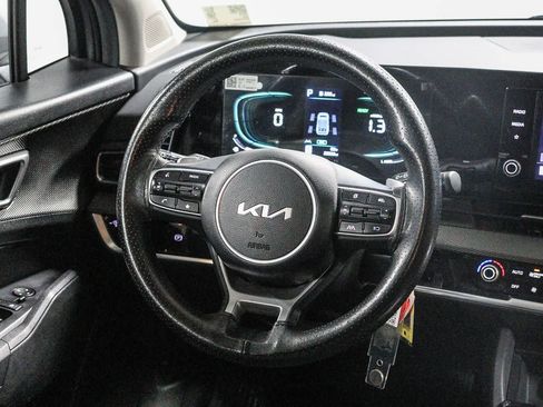 Used 2023 Kia Sportage LX AWD/4WD image 15