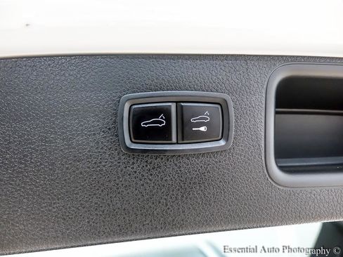 Used 2016 Porsche Macan S w/ Premium Package Plus image 30