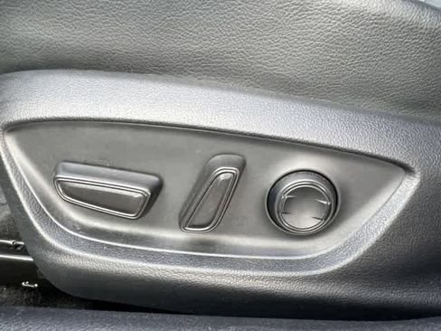 Used 2023 Toyota Camry SE image 16