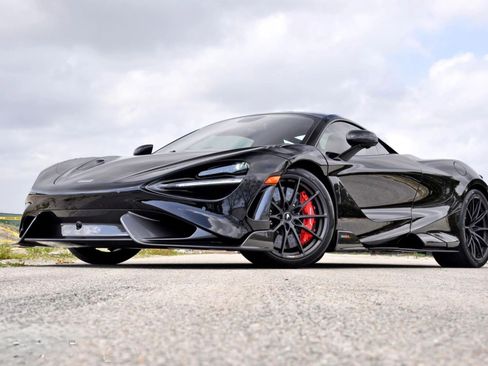 Used 2021 McLaren 765LT RWD image 2
