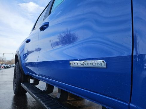 New 2026 GMC Canyon Elevation w/ Convenience Package image 14